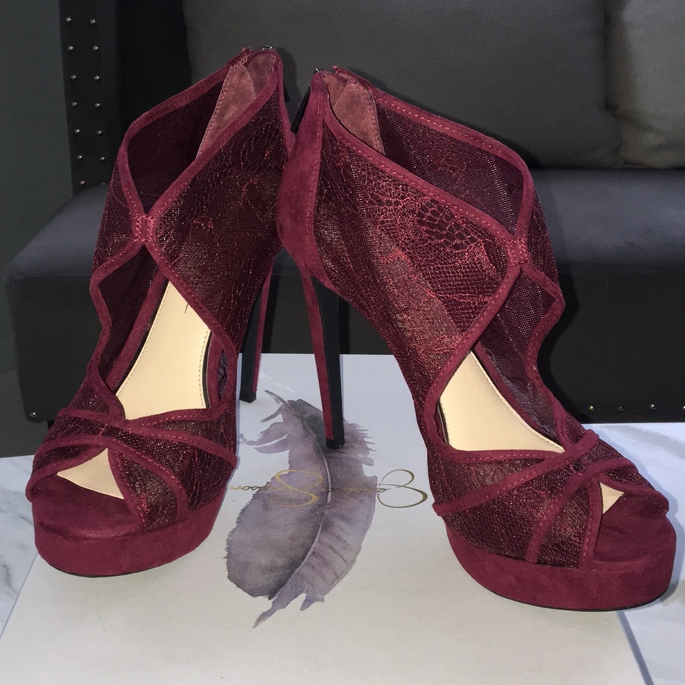 ✨NWT Jessica Simpson Abel Vampire Red Lace Heels✨